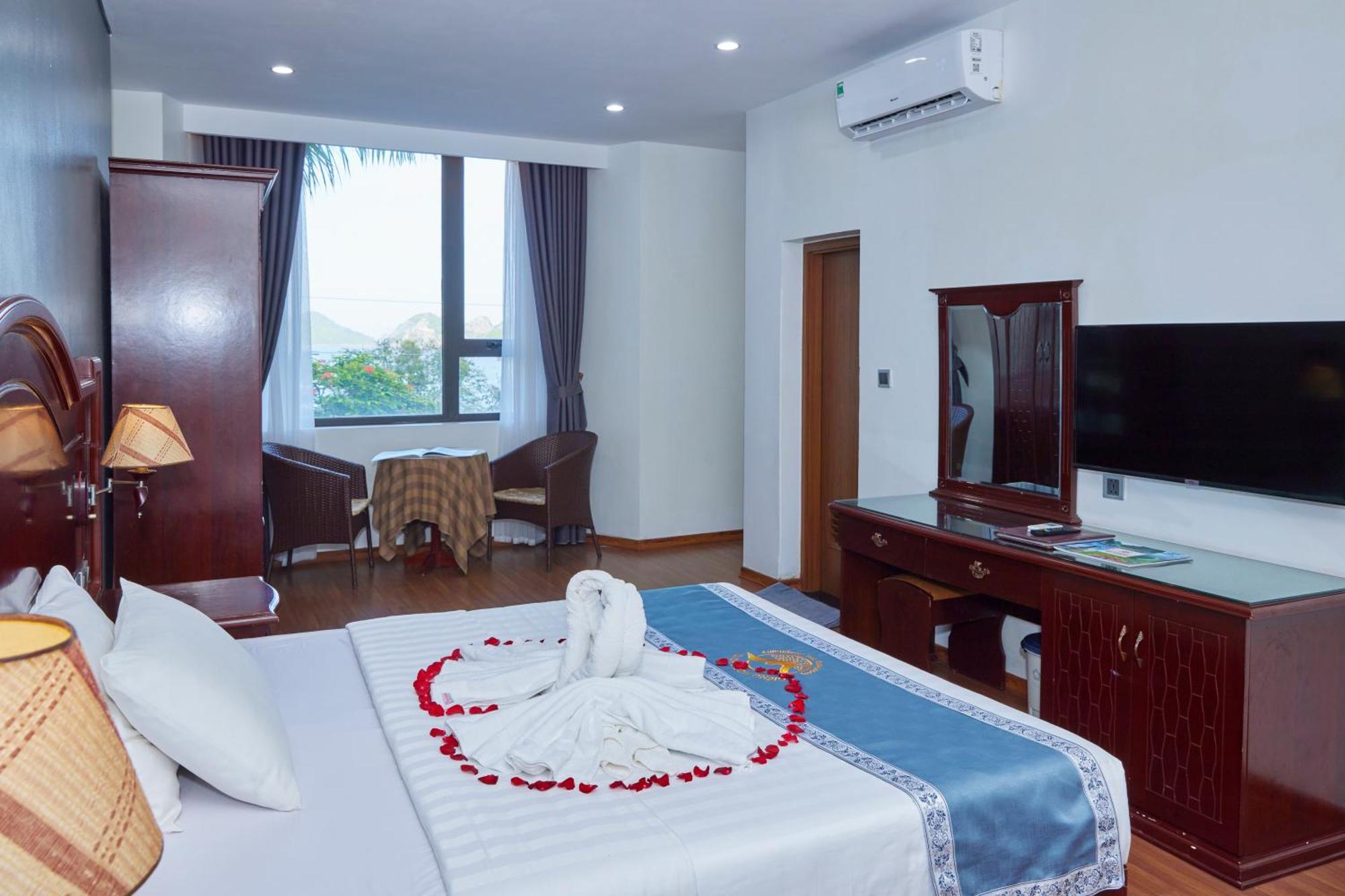 Hotel Gieng Ngoc Sea Moutain View Cat Ba Dong Khe Sau Exterior foto